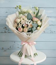 Букет цветов из:  Розы и Лизиантусы #REPLACE_PRED# Джедугхабль