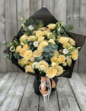 Букет цветов из:  Розы и Лизиантусы #REPLACE_PRED# Джедугхабль