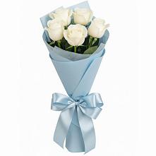 Букет 5 Белых роз Проуд в Джедугхабль