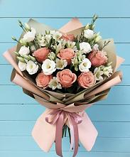 Букет цветов из:  Розы, Альстромерии и Лизиантусы в Джедугхабль