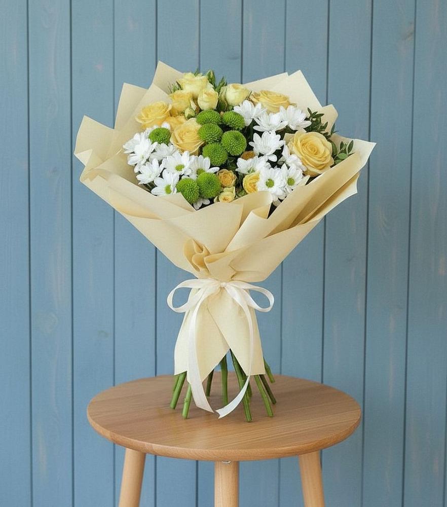 Букет цветов из: Хризантемы и Розы в Джедугхабль