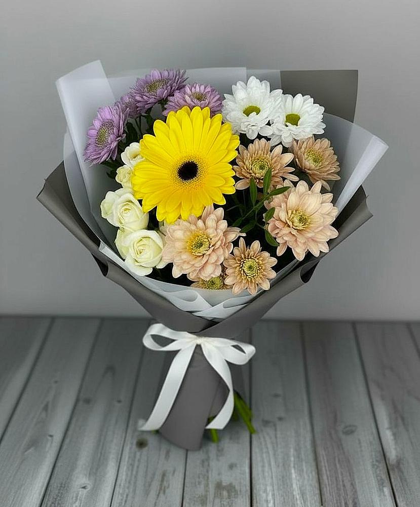 Букет цветов из: Розы, Герберы и Хризантемы в Джедугхабль