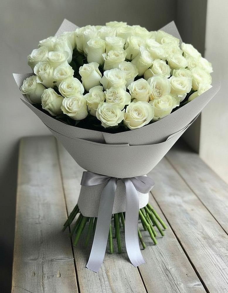 Букет 35 Белых роз в Джедугхабль