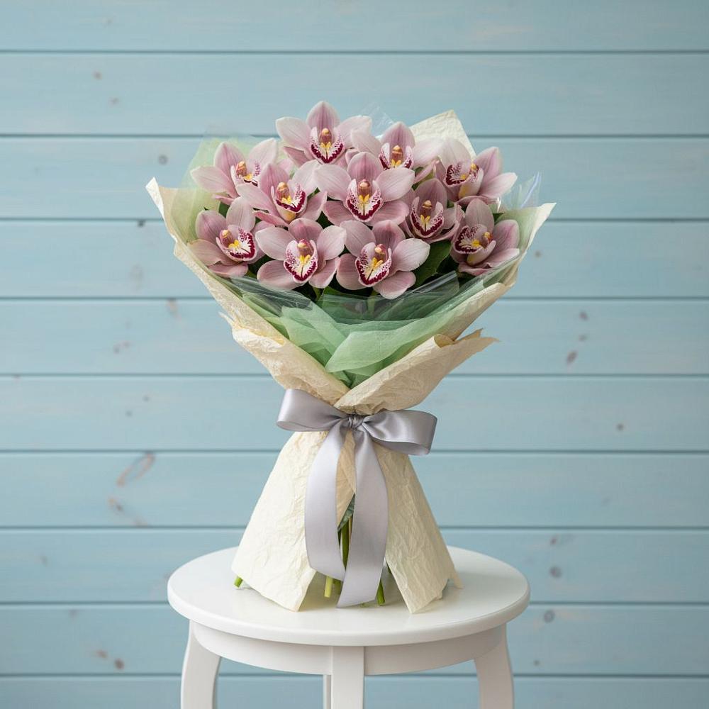 Букет цветов из: Орхидеи и Розы в Джедугхабль