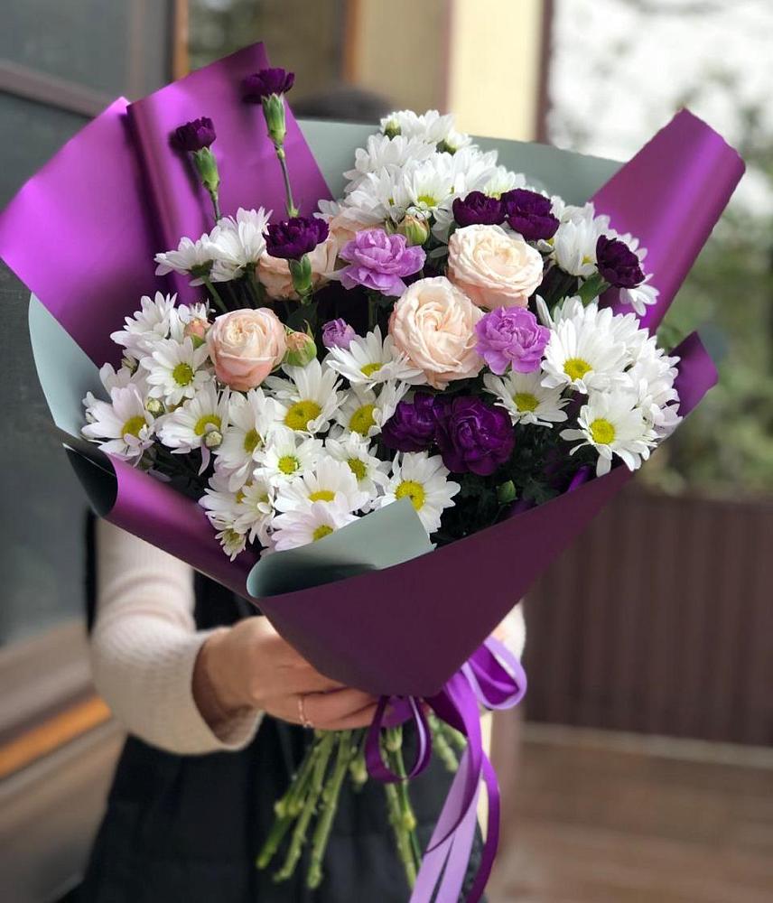 Букет цветов из: Хризантемы, Гвоздики и Розы в Джедугхабль