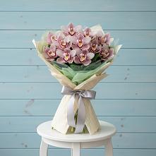 Букет цветов из:  Орхидеи и Розы в Джедугхабль