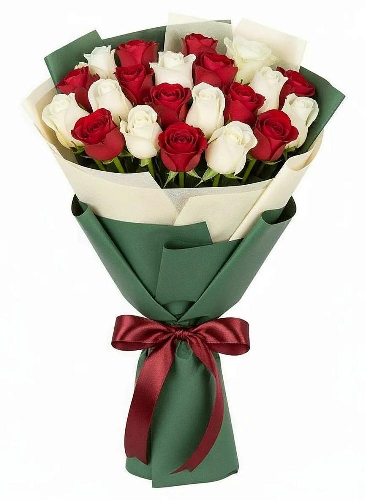 Букет Микс из красных и белых роз в Джедугхабль