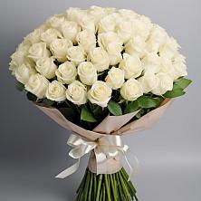 Букет 101 беля роза Белоснежка в Джедугхабль