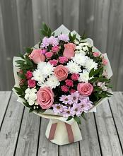 Букет цветов из:  Альстромерии, Гвоздики, Розы и Хризантемы в Джедугхабль