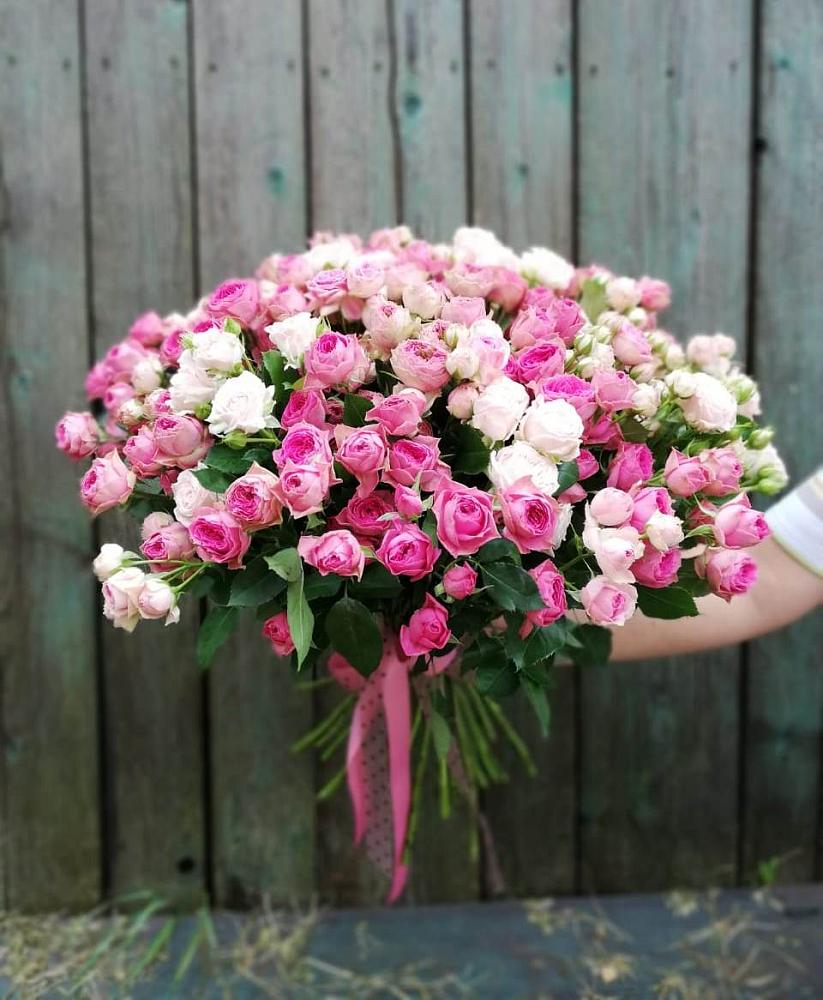 Букет Розовые кустовые розы Натали и Лав Лидия в Джедугхабль