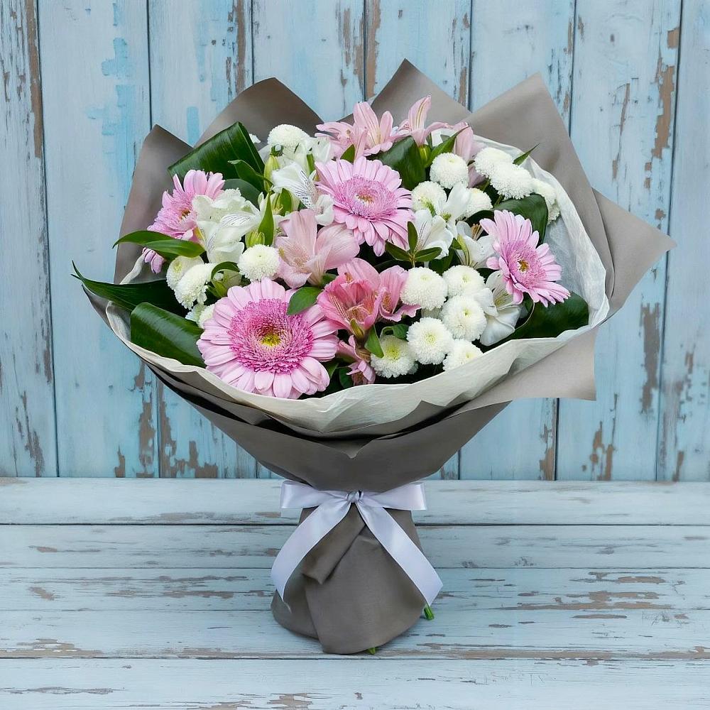 Букет цветов из: Герберы, Альстромерии и Хризантемы в Джедугхабль