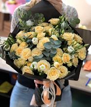 Букет цветов из:  Розы и Лизиантусы #REPLACE_PRED# Джедугхабль