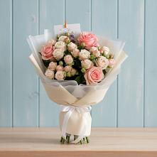 Букет цветов из:  Розы в Джедугхабль