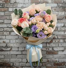 Букет цветов из:  Розы, Лизиантусы и Гвоздики в Джедугхабль