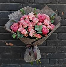 Букет цветов из:  Розы в Джедугхабль