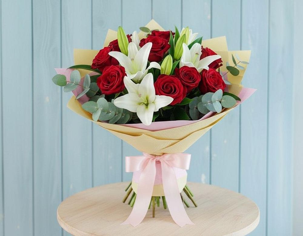 Букет цветов из: Лилии и Розы в Джедугхабль