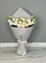 Букет цветов из:  Розы и Лизиантусы в Джедугхабль